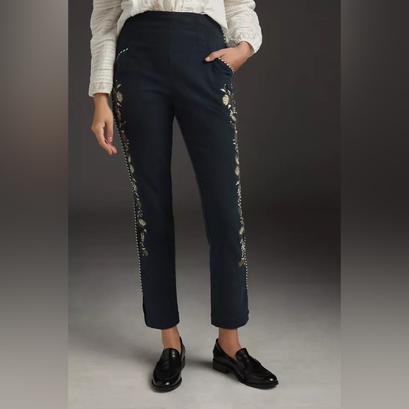 Anthropologie Women’s Matador Embroidered Floral Pants in Navy Size 2P - Picture 3 of 15